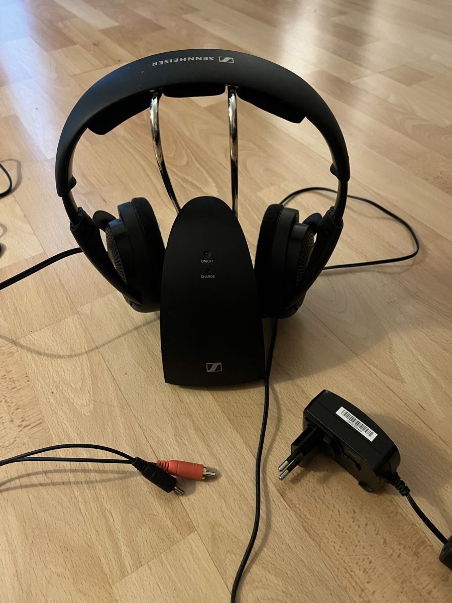Sennheiser Cuffie: Sennheiser TV-Funkset – Usato da Zürich venduto da Deyaso