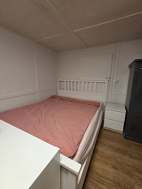 Ikea Lits: Bett Komplett inkl. Nachttisch – D'occasion à Neu St. Johann par lucafelder