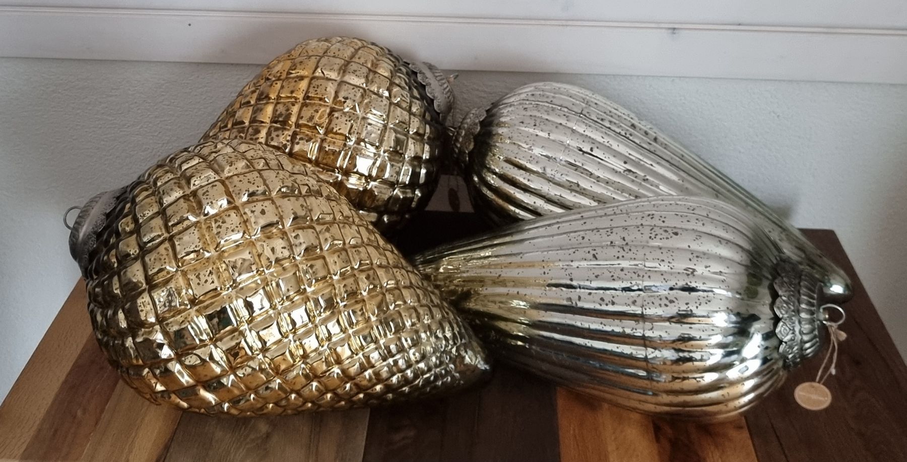 Tutte le decorazioni: 4 Stk. Mega Weihnachtskugel Gross/gold/silber – Nuovo (secondo la descrizione) da Frauenfeld venduto da Bleeddragon