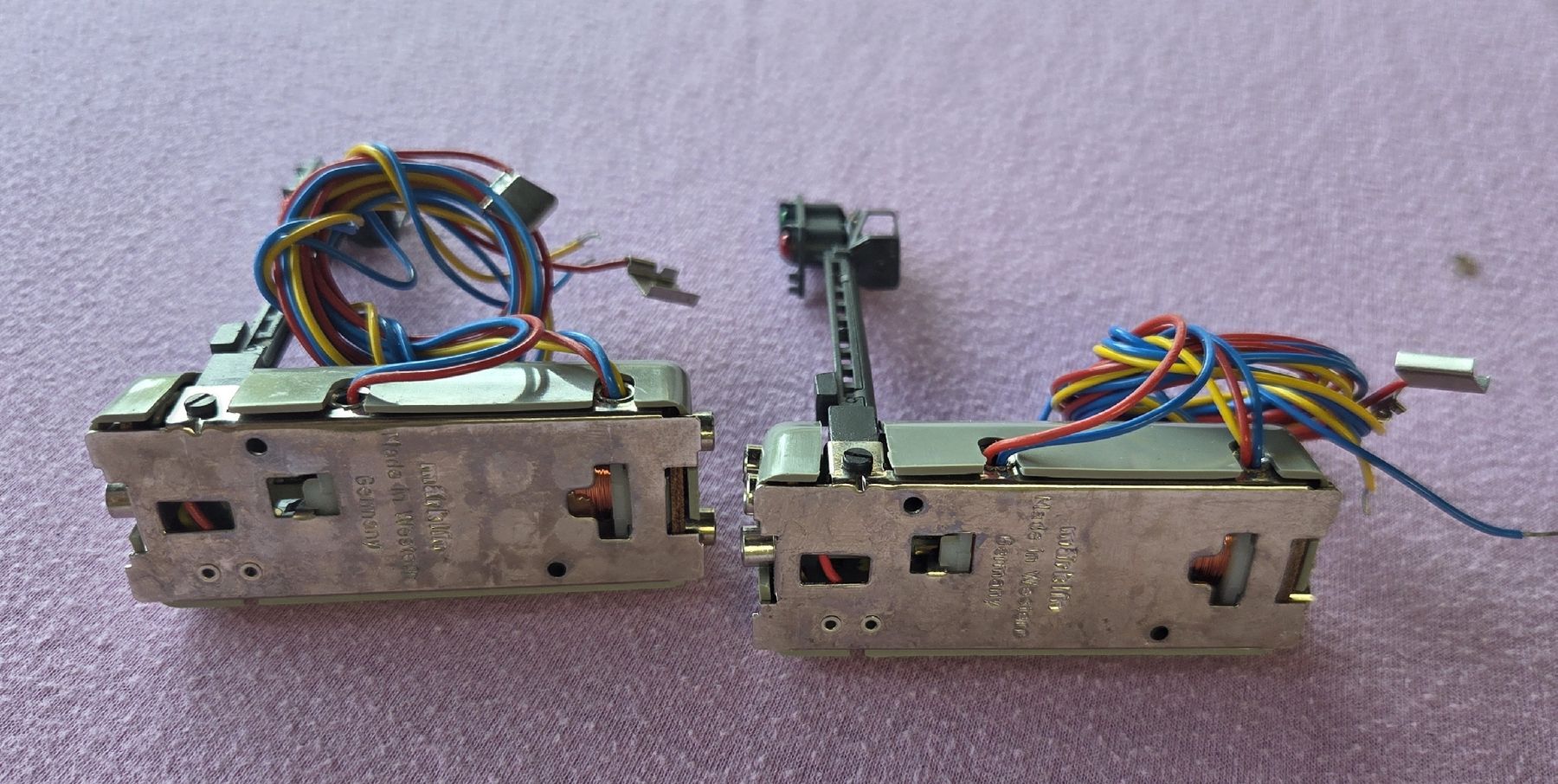 Märklin Modelleisenbahnen: 2x Märklin H0 Signale elektrisch – Gebraucht aus Klingnau von Groofty69 2