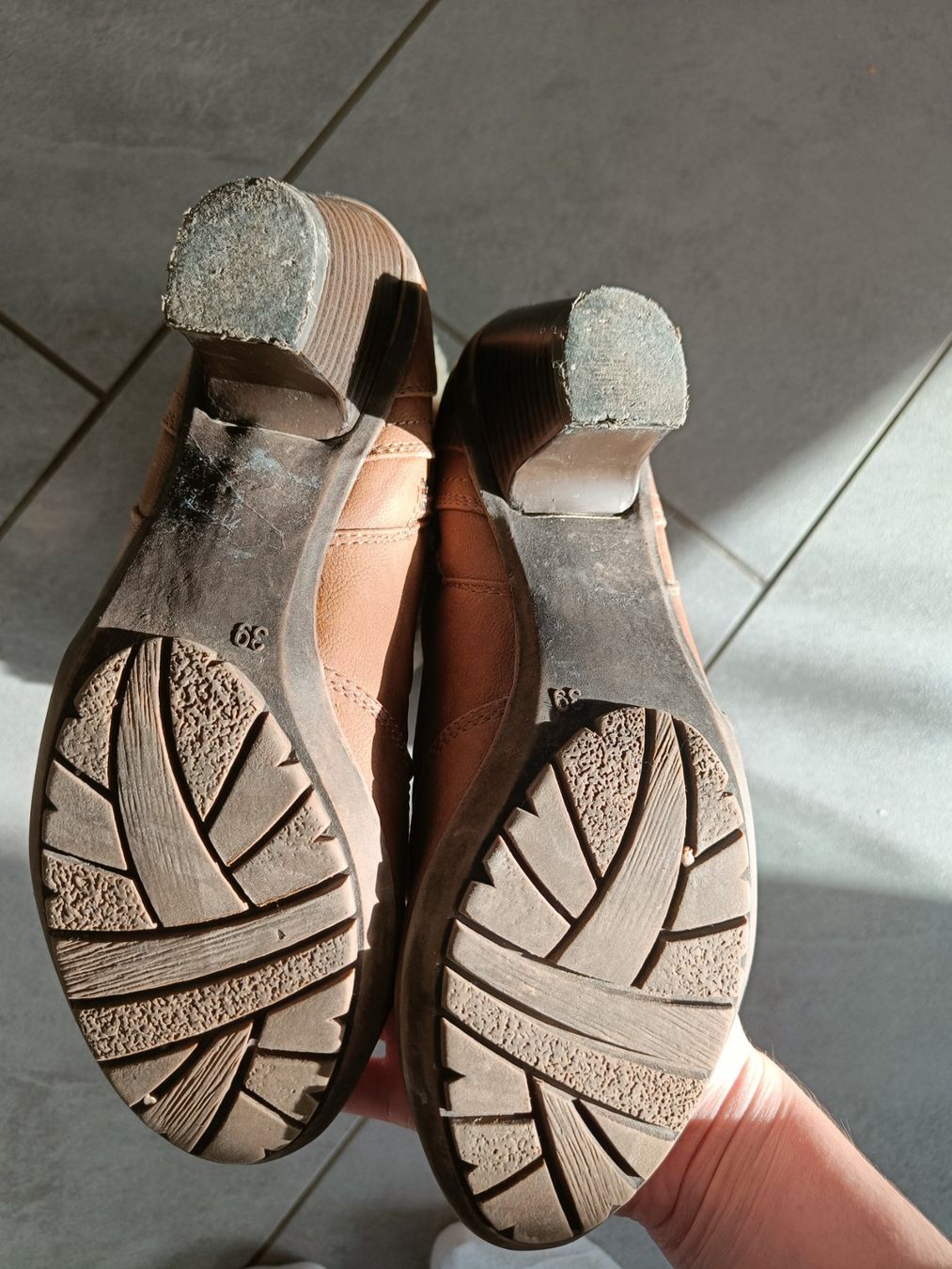 Scarpe da donna: Stiefeletten – Usato da Jaberg venduto da urig17. 4