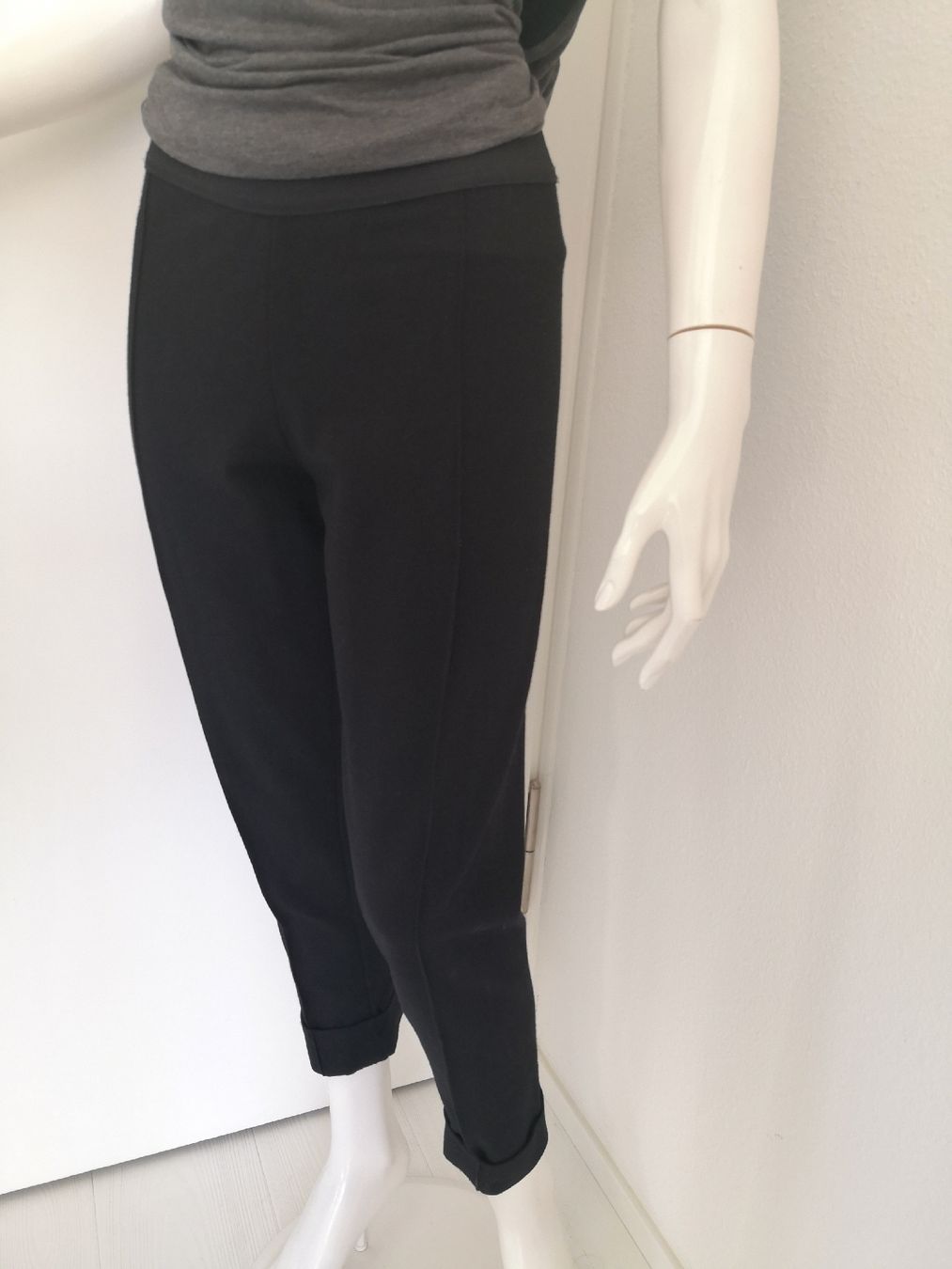 Mango Pantaloni: 🤩 MANGO STRETCH HOSE SCHWARZ MIT ELASTBAND – Usato da Olten venduto da Naja-Twins-Twins 5