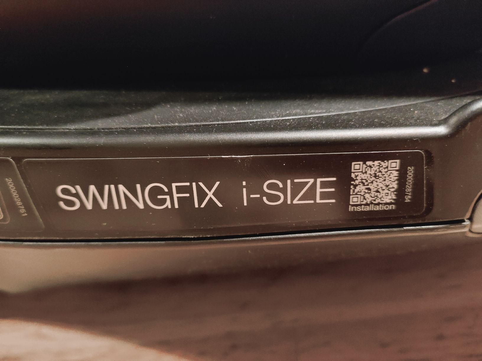 Britax Römer Seggiolini per auto: Britax Römer Swingfix i-Size Kindersitz 40-105cm – Usato da Frauenfeld venduto da Pinertool 2