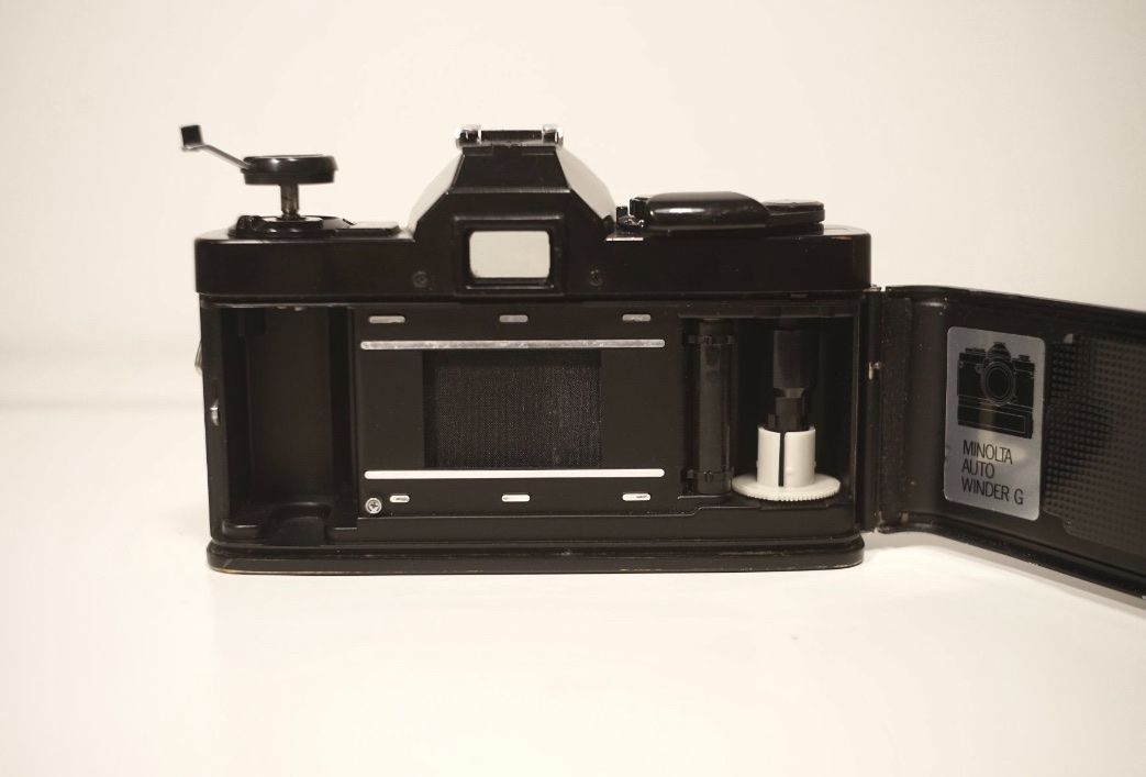 Minolta Fotocamera: Minolta XG-9 argentique – Usato da Boudry venduto da martin8mum 2