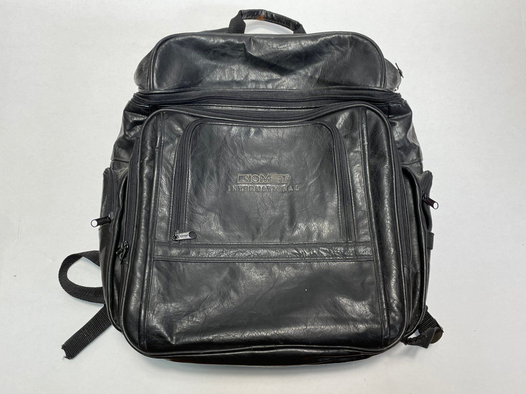 Zaini: Vintage 80s Leather Vinyl Backpack – Usato da Zürich venduto da le_souk