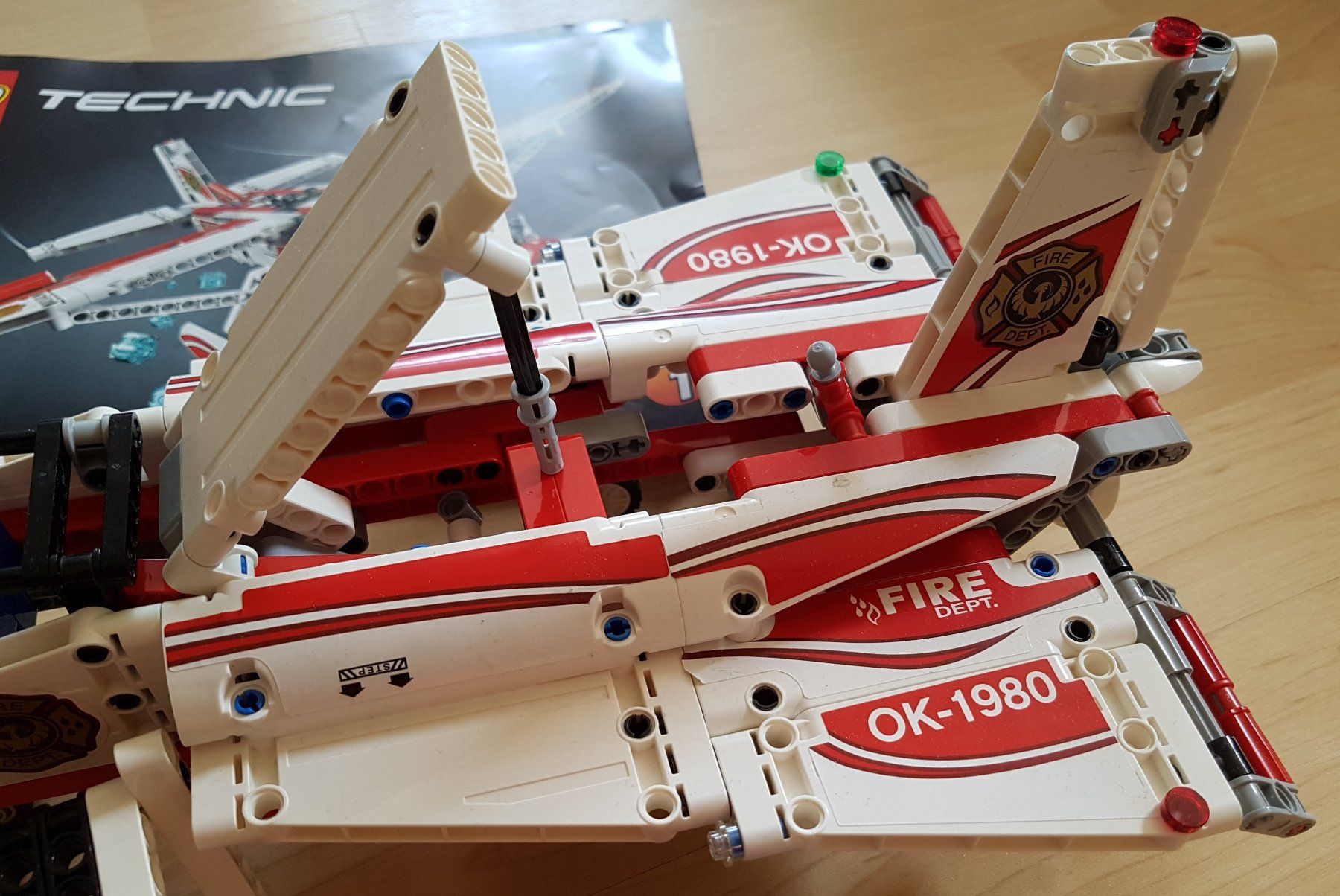 Technics Baukästen: LEGO TECHNIC - LÖSCHFLUGZEUG - 42040 – Gebraucht aus Jona von Zauberstatt 6