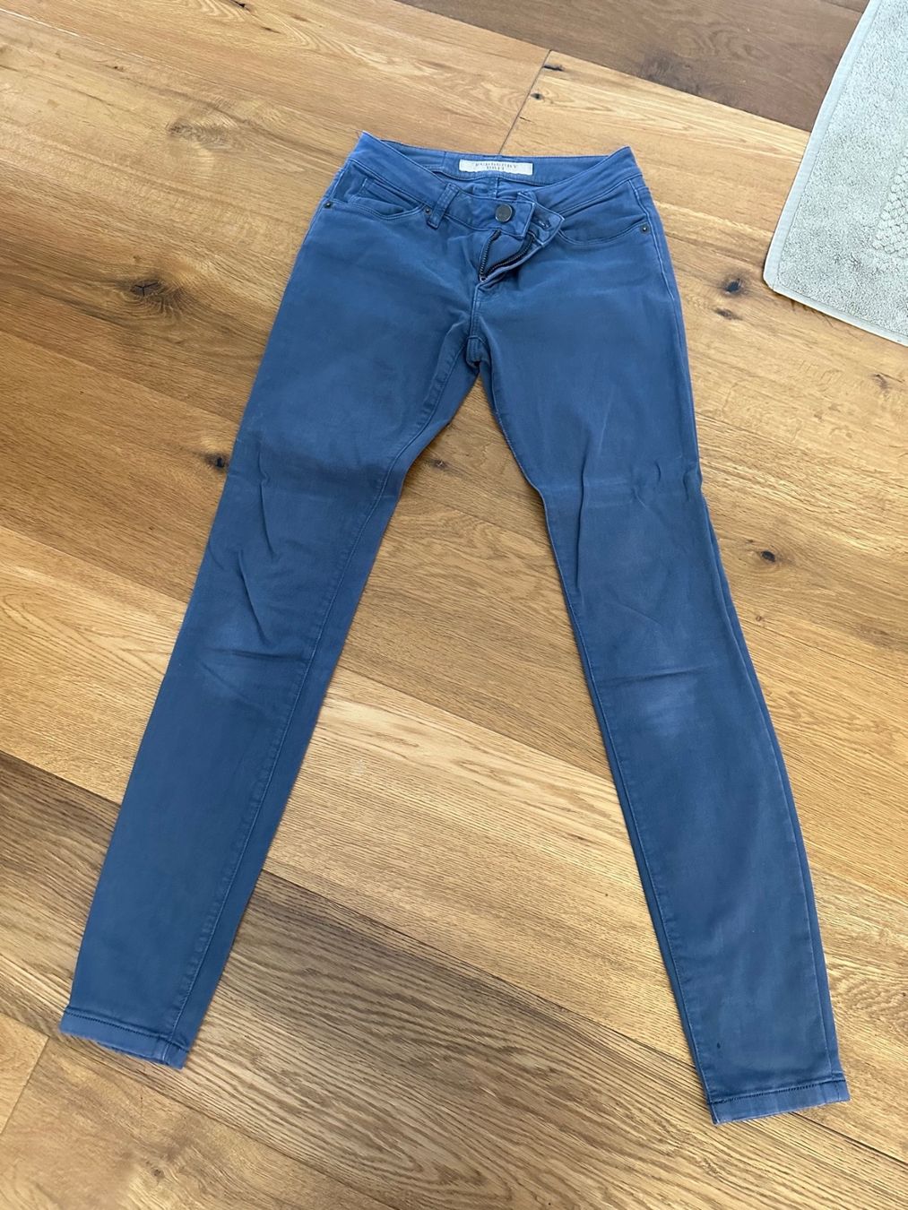 Burberry Pantaloni: Burberry Hose - 25 – Usato da Hochdorf venduto da lefaho