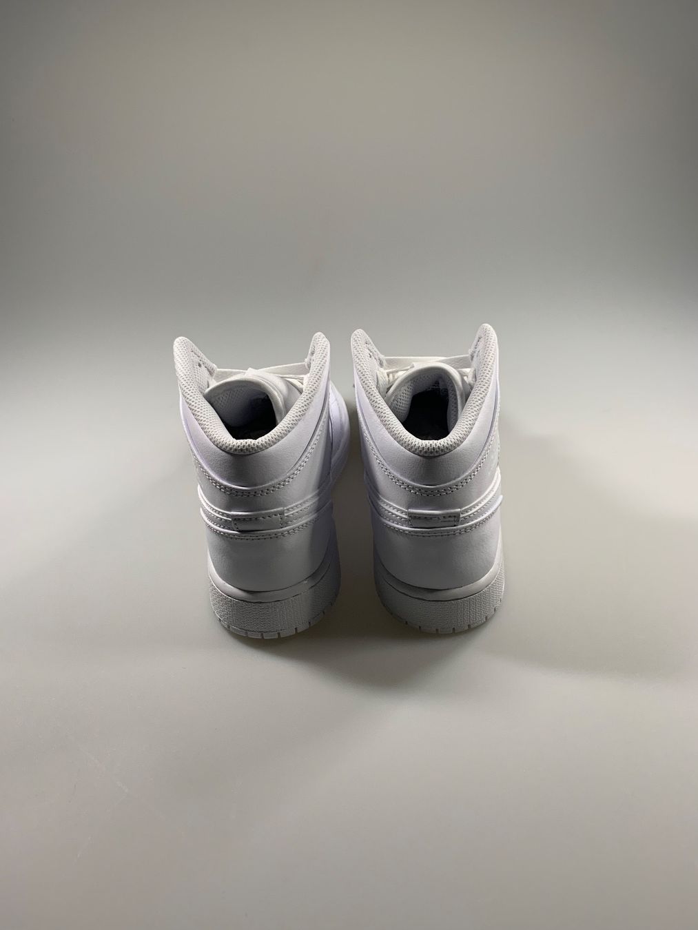 Jordan Scarpe da donna: Jordan 1 Mid Triple White (GS) – Nuovo e nell'imballaggio originale da Thörishaus venduto da SnkrsVie 2