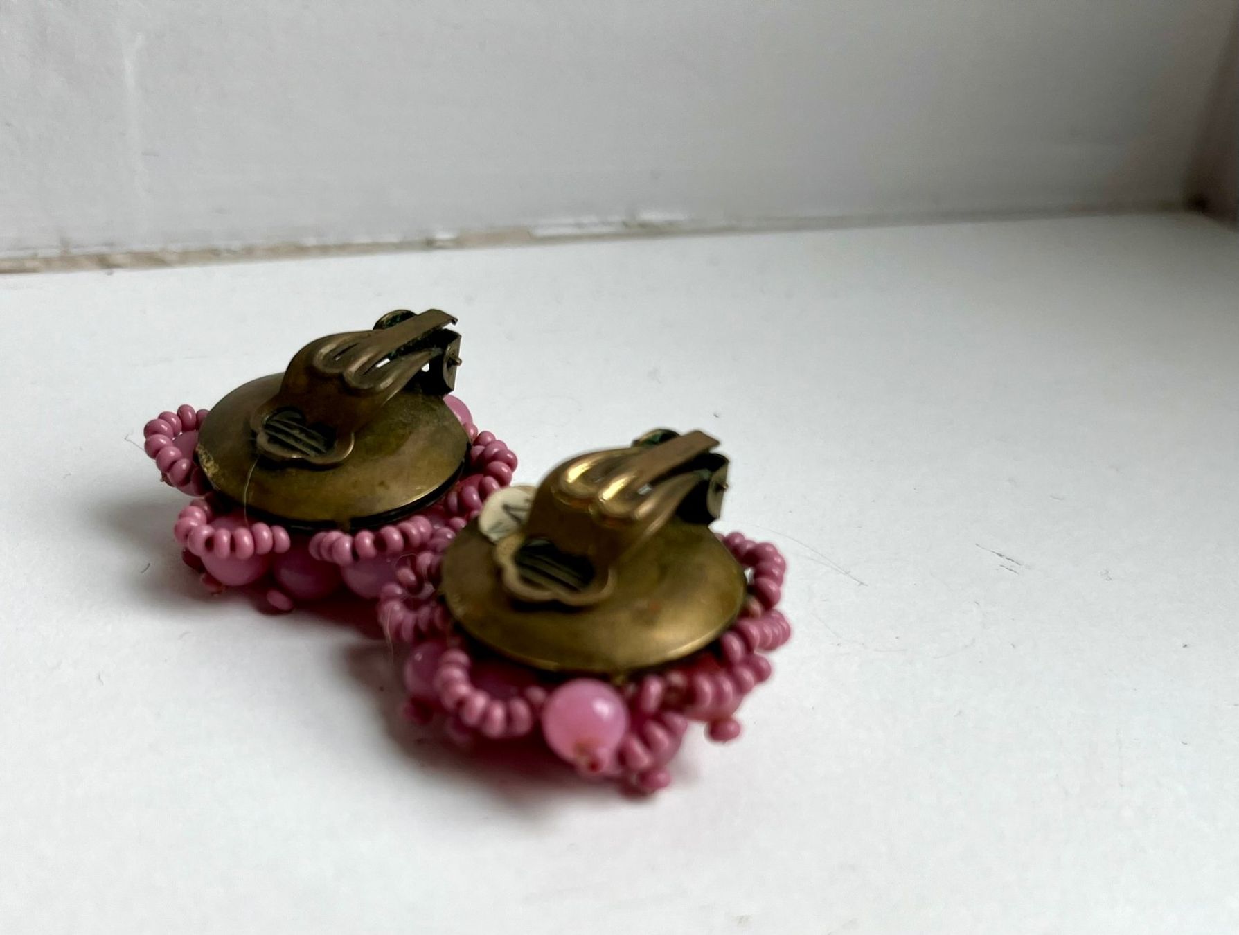 Orecchini pendenti & Orecchini a lobo: Vintage Ohrclips, Modeschmuck, rosa Perlen, – Usato da Wädenswil venduto da Aniares2 1
