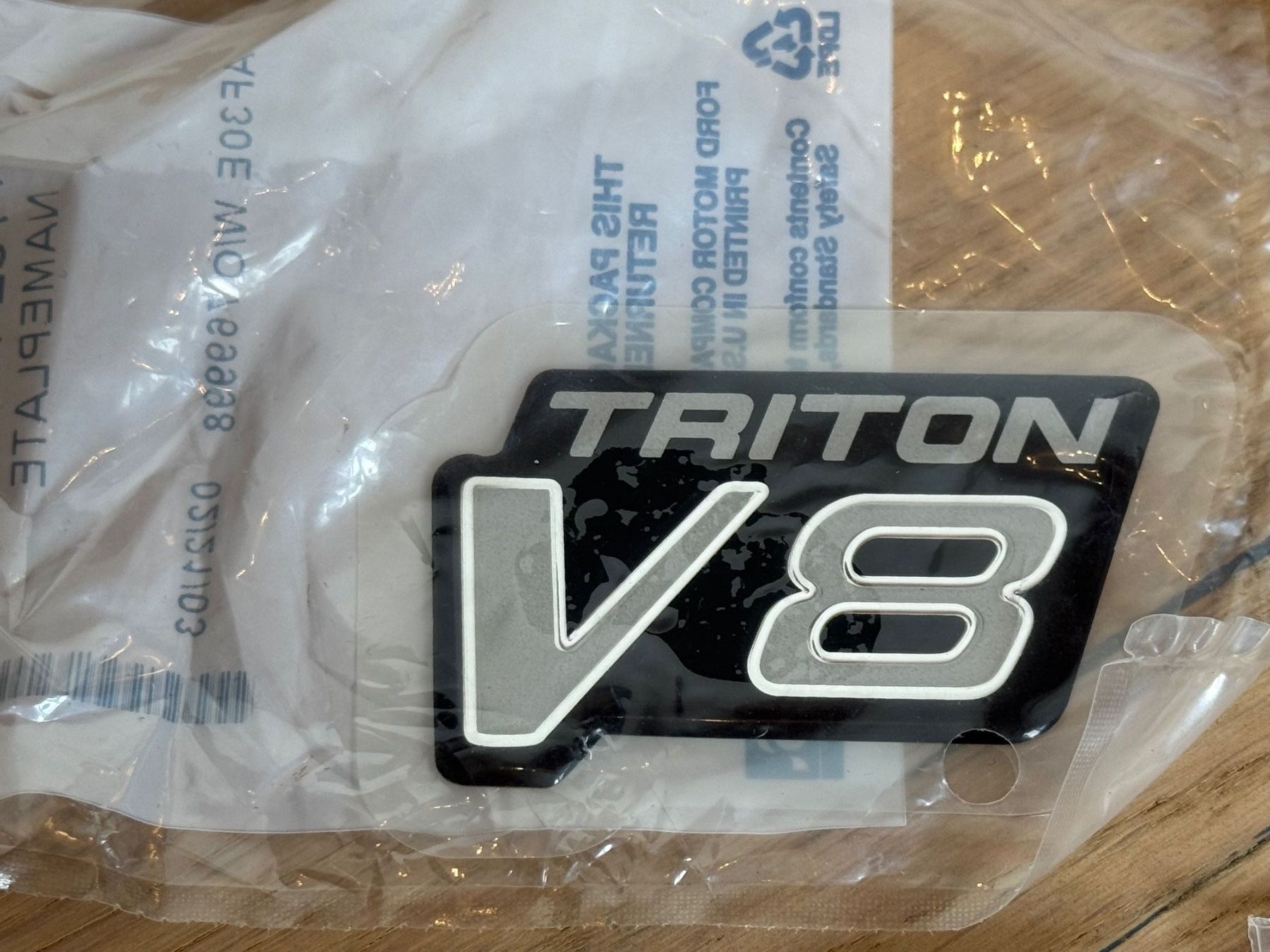 Tutti pezzi di ricambio auto: Emblem neu im Paket 4Stk. – Nuovo (secondo la descrizione) da Flawil venduto da hallyi 4