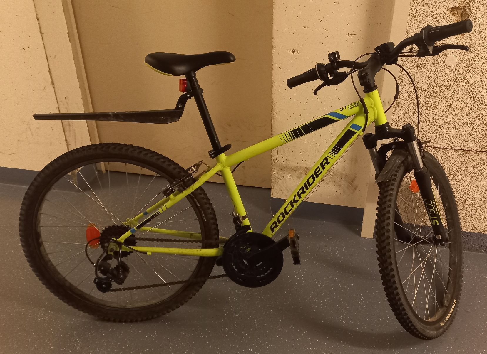 Decathlon Velos: vélo Décathlon 135 à 155 cm 24" – Gebraucht aus Plan-les-Ouates von jacktheswiss