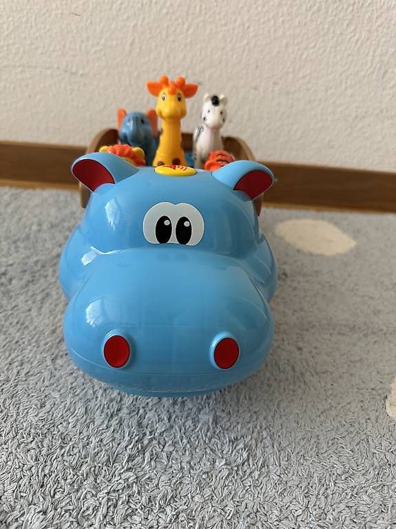 Giocattoli: Hippo Safari Truck – Usato da Basel venduto da Spielzeugverkauf