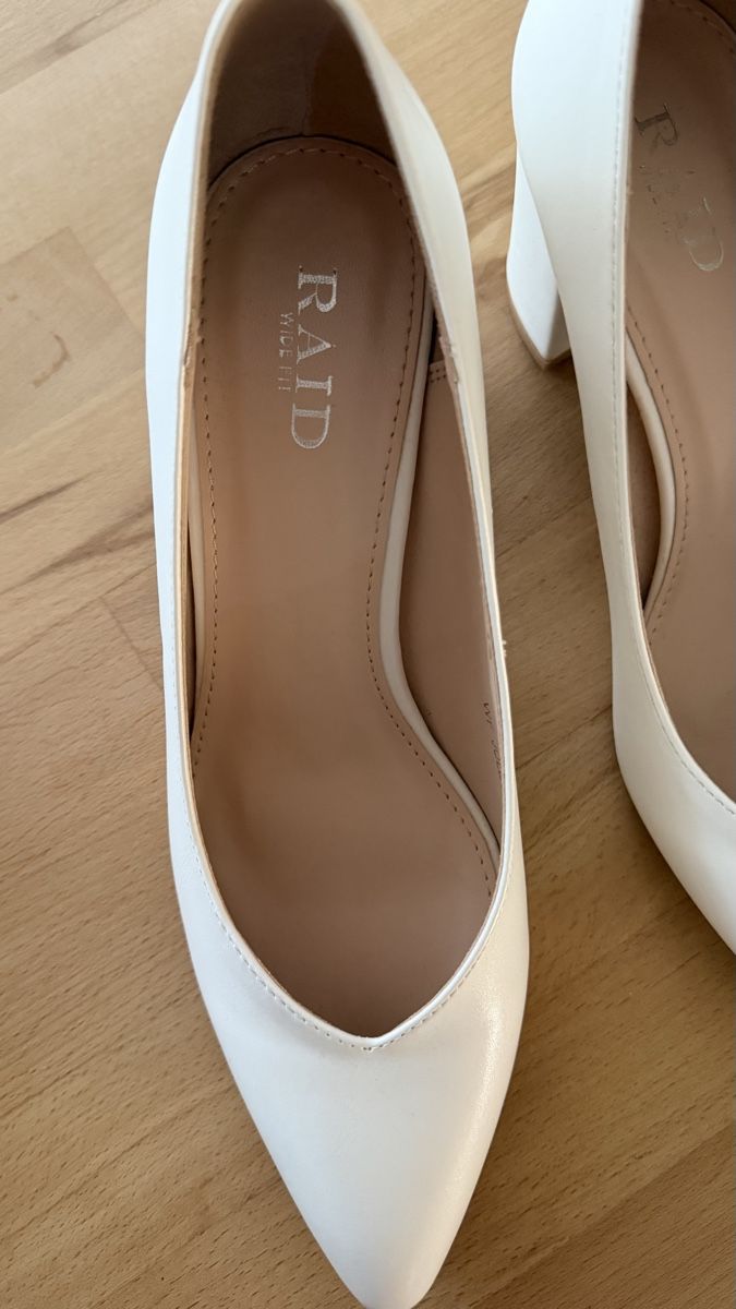 Chaussures femmes: RAID Pumps weiss ca. Grösse 38 Blockabsatz – Neuf (Voir description) à Basel par annakati 2