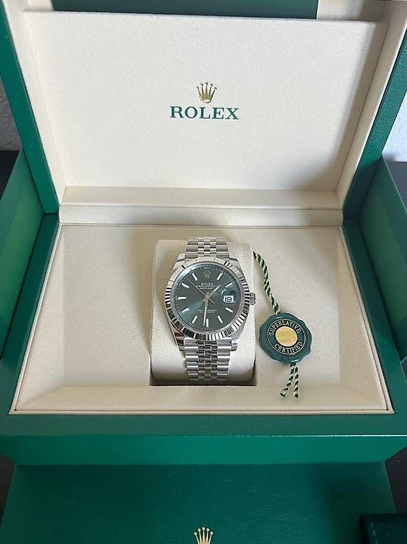 Uhren: Rolex Dayjust 41 - Green - Neuve  – Neu und originalverpackt aus Chavannes-Renens von rom_6kpw