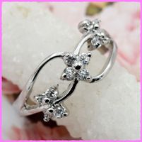 Bezaubernder Ring mit Zirkonia