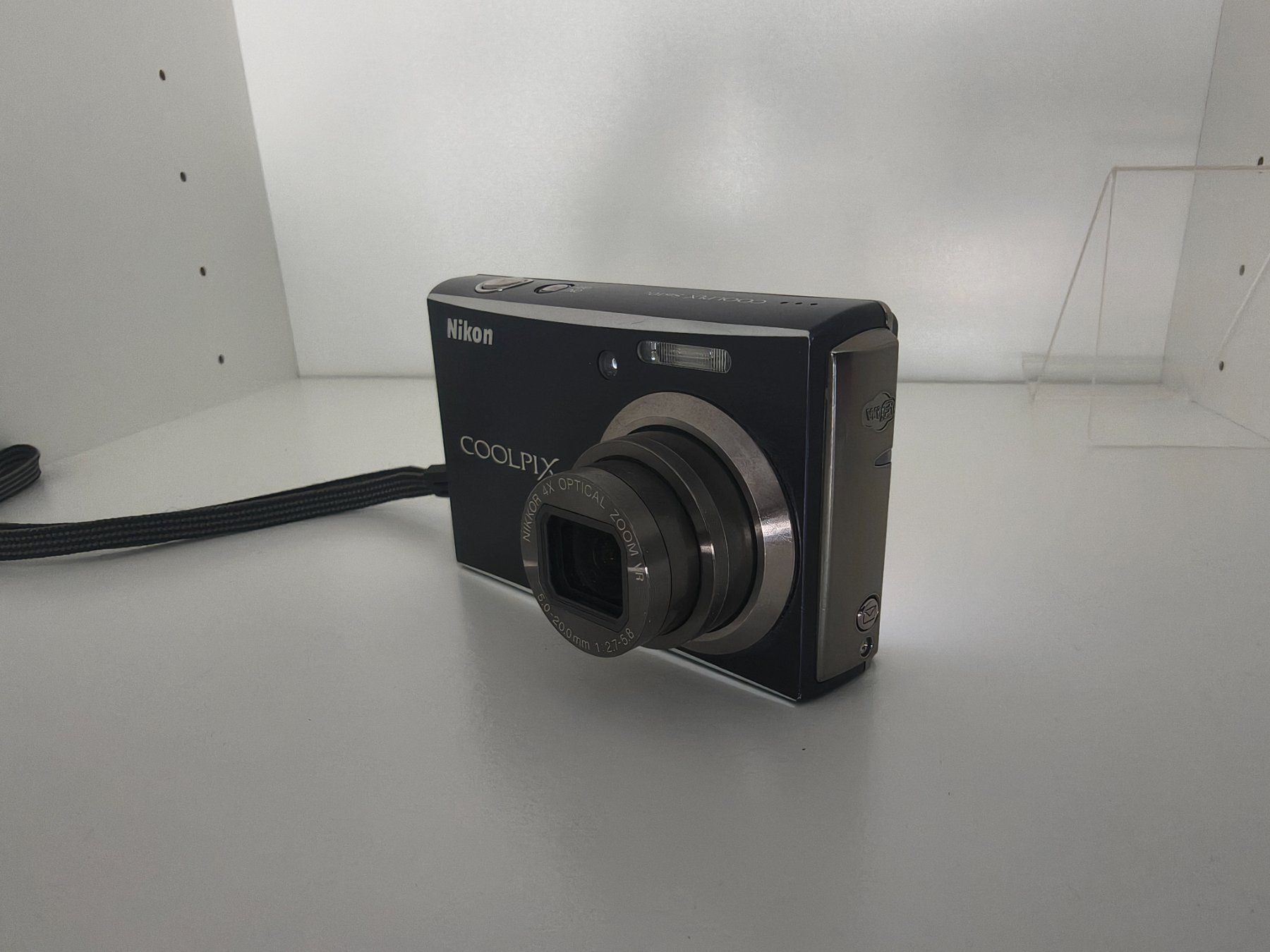 Nikon Kamera: Digitalkamera - Nikon Coolpix S610c – Gebraucht aus Schaffhausen von thugNme 3