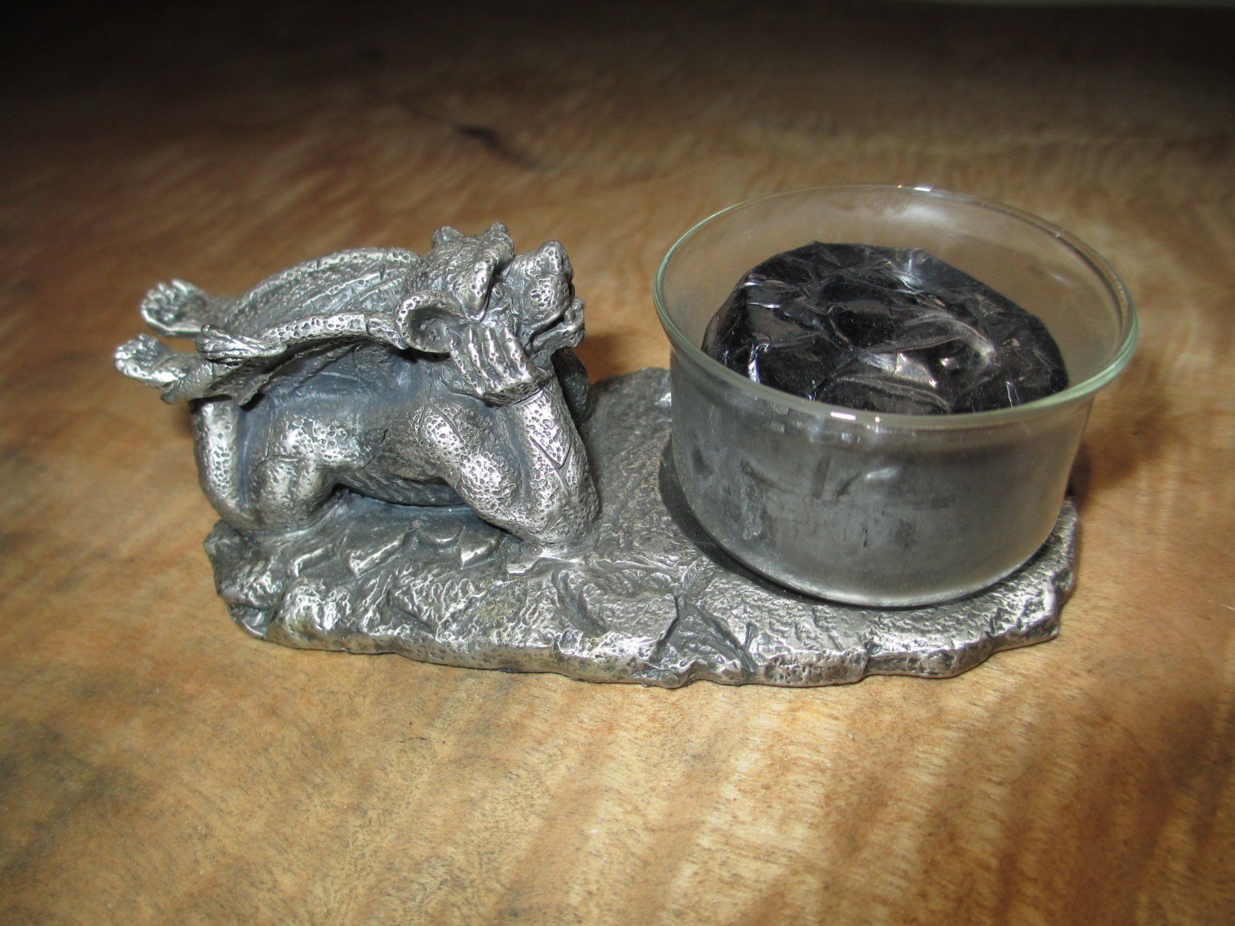 Statuette: Figur Drache Kerzenlicht Zinn – Nuovo e nell'imballaggio originale da La Heutte venduto da franco029