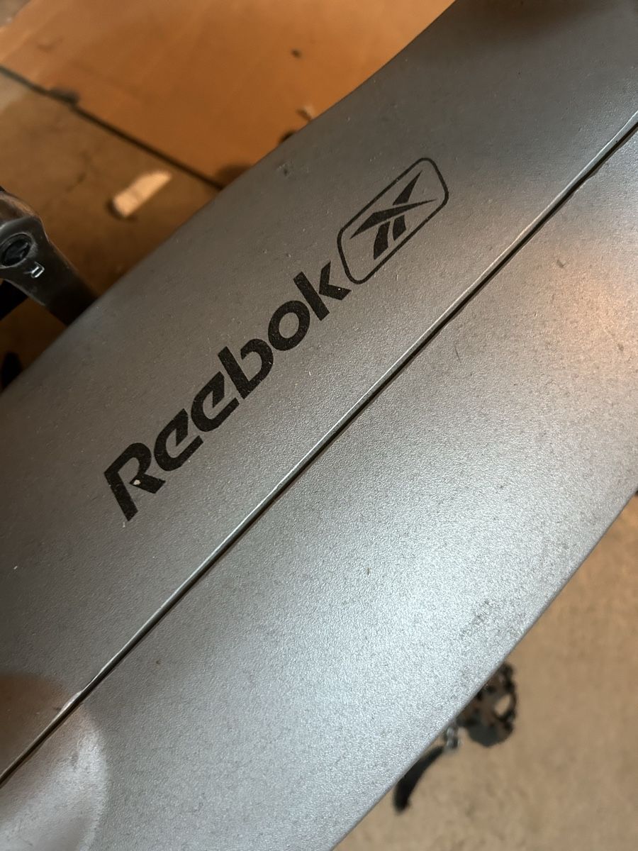 Reebok Hometrainer: Hometrainer Reebok R83, bequem einfach und stabil – Usato da Adliswil venduto da Relsip 4