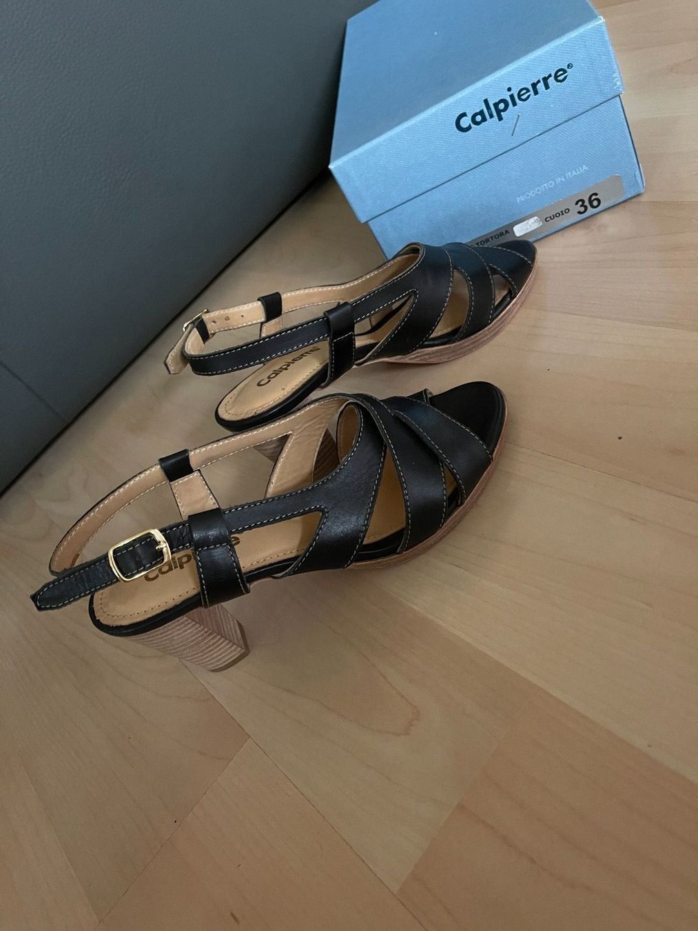Scarpe da donna: Calpierre Leder Sandalen 36 – Nuovo e nell'imballaggio originale da Dietikon venduto da Nieselchen