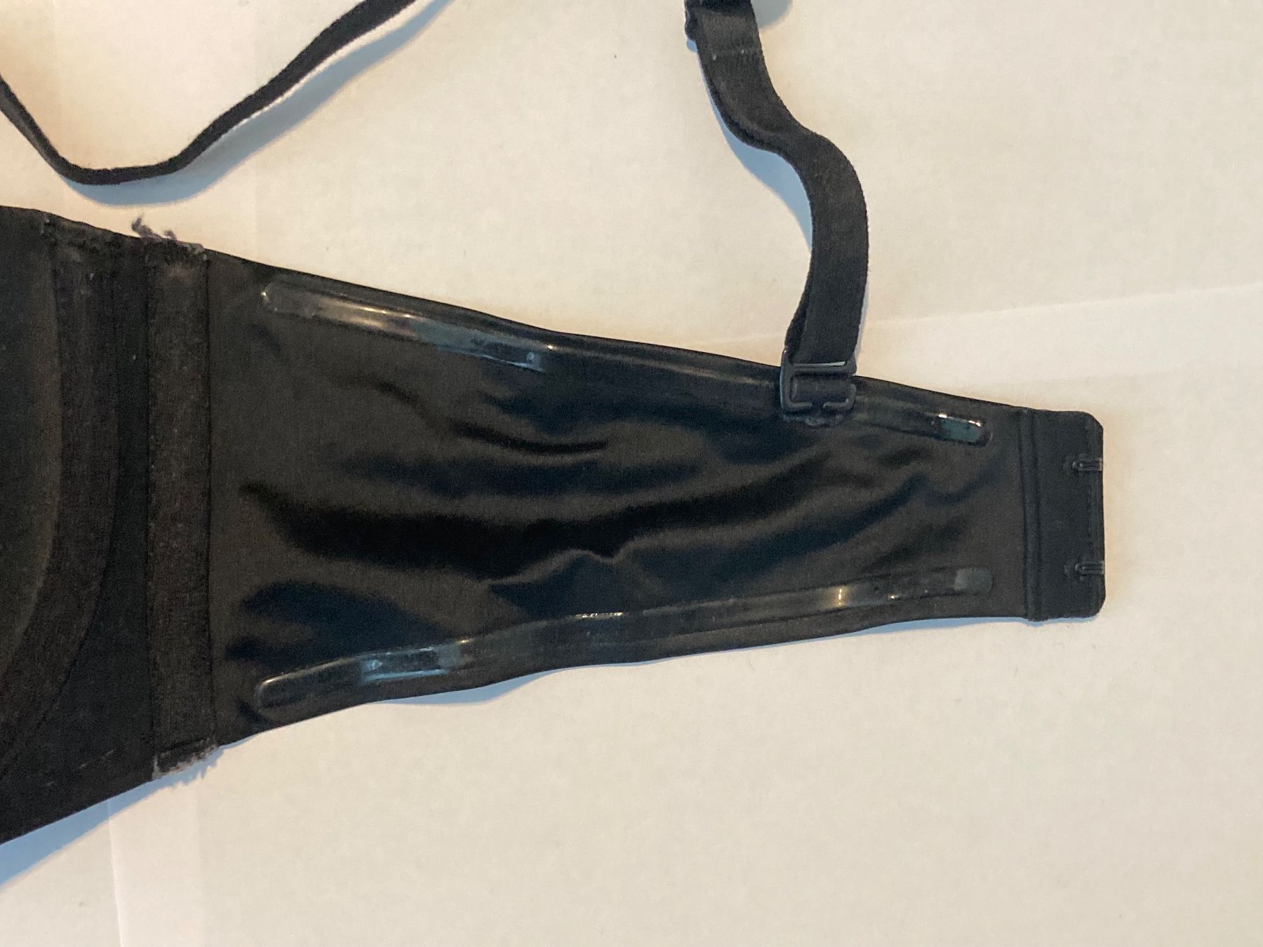 Chantelle Altra biancheria intima: BH Chantelle 70C Schwarz – Usato da Pfungen venduto da 17j_5zgy 4