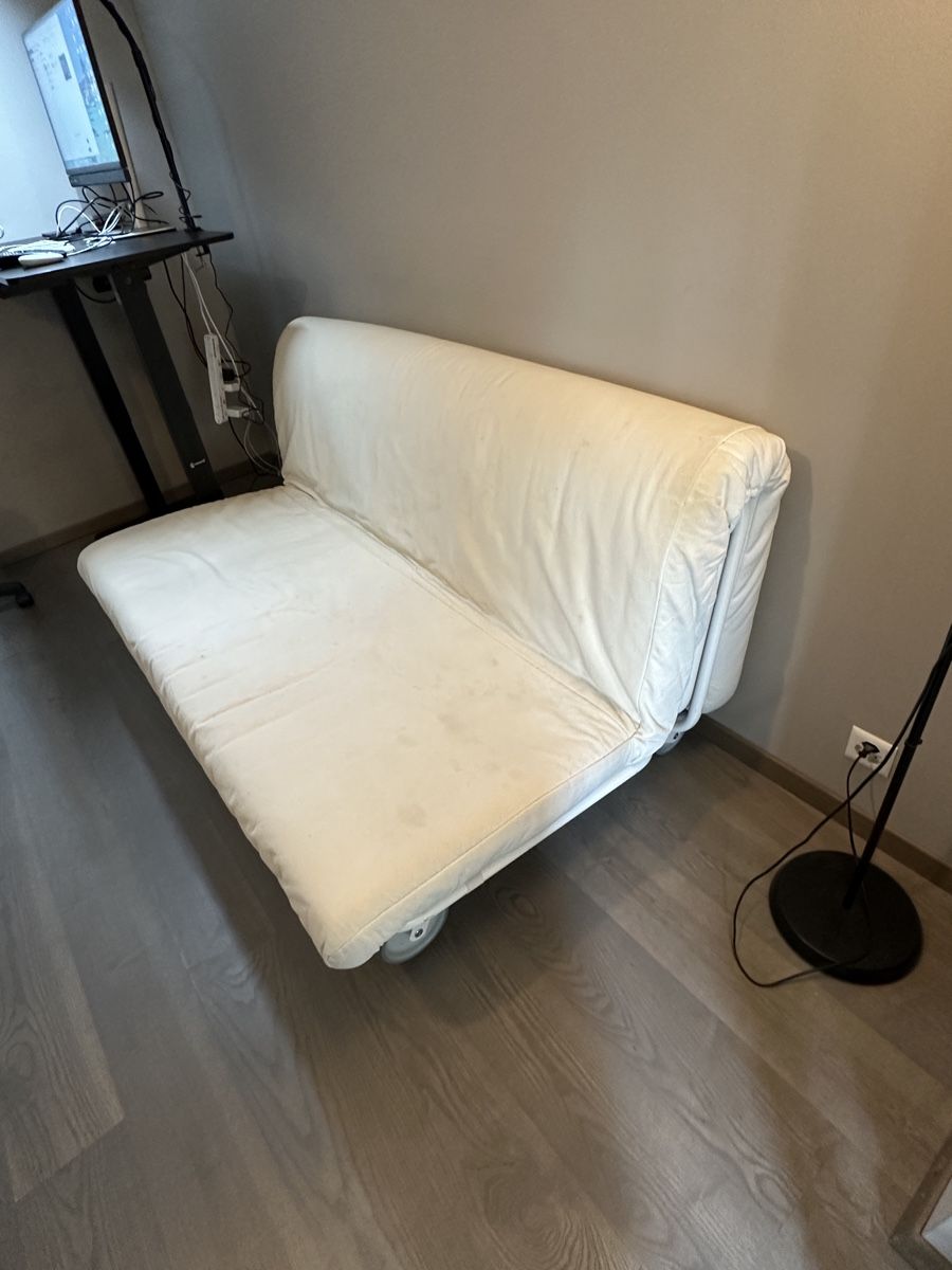 Ikea Divani: Canapé-lit blanc sur roulettes  – Usato da Lausanne venduto da joh_8bfb 1