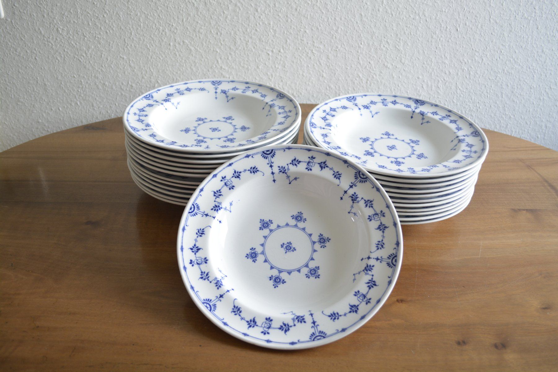 Teller: Suppenteller Minton "Danish" 24-teilig – Gebraucht aus Brunnen von Kloster_Ingenbohl