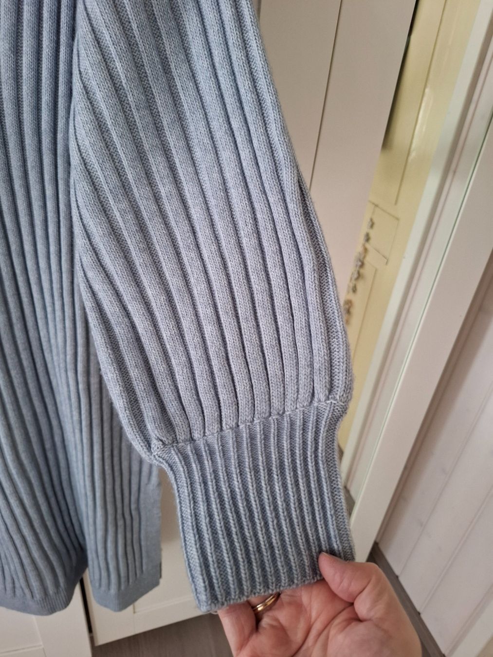 H&M Robes: Strickkleid Gr.M – D'occasion à Leuggelbach par Schreiner21 2