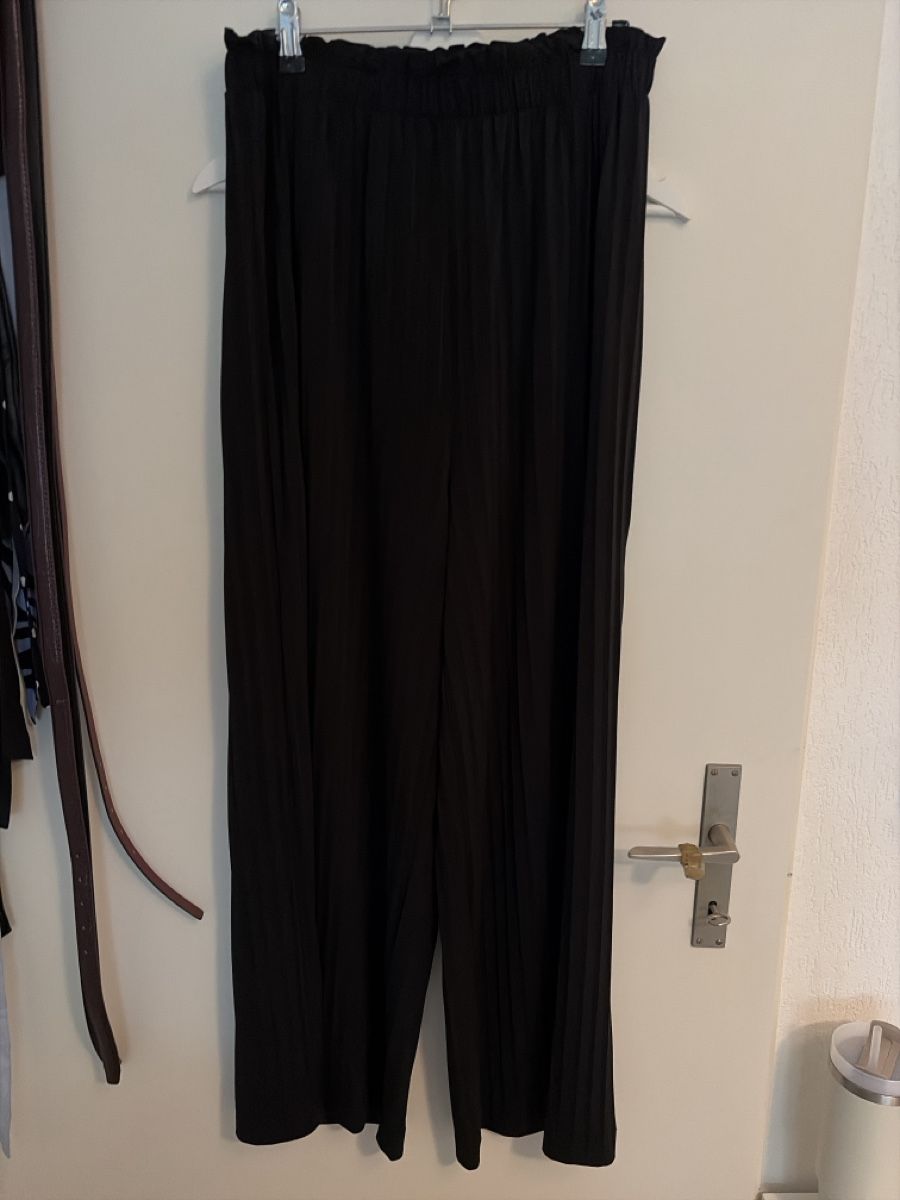 Only Pantaloni: Only Hosen – Usato da Olten venduto da edona_muslija