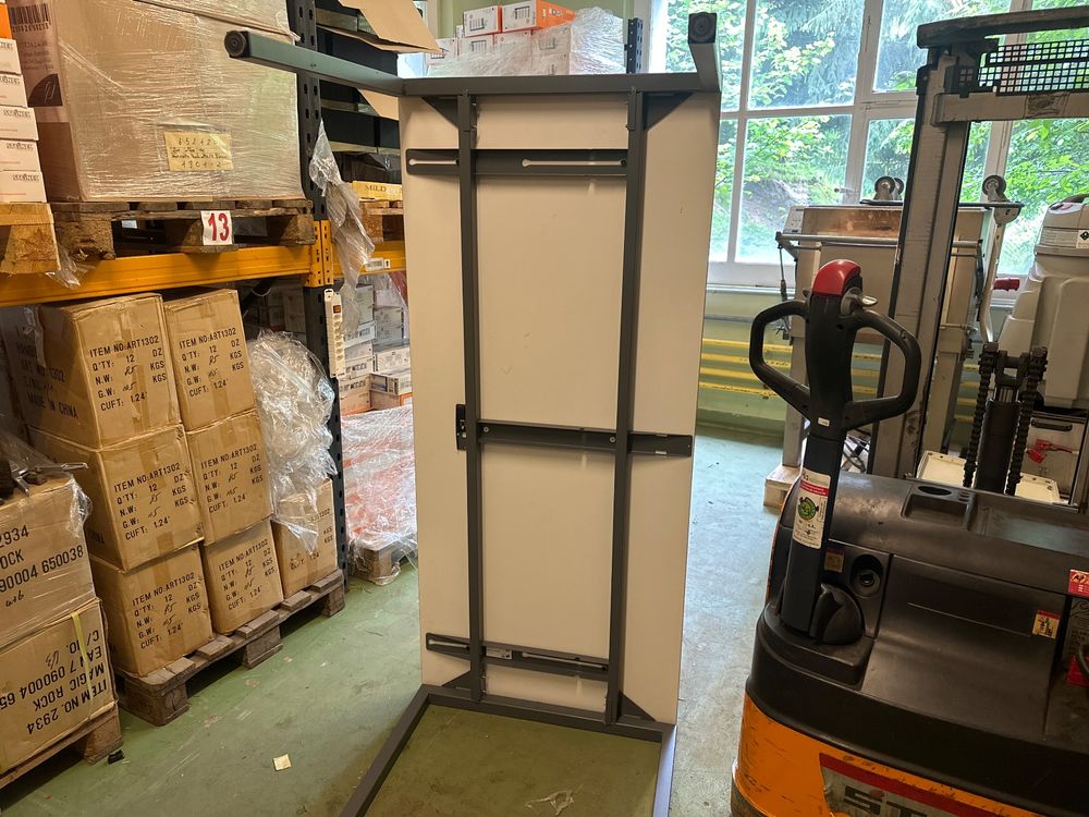 Lista Scrivanie: Lista Office Bürotisch bzw. Schreibtisch 180x80xh73cm – Usato da Necker venduto da liq24 3