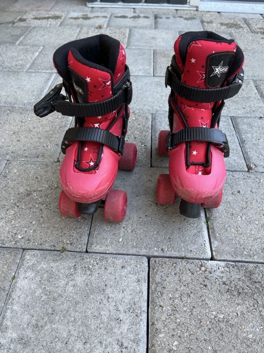 Pattini in linea & Pattini a rotelle: SFR Nebula Quad Skates Rot Grösse 29-33 – Usato da Willerzell venduto da vel_xph9