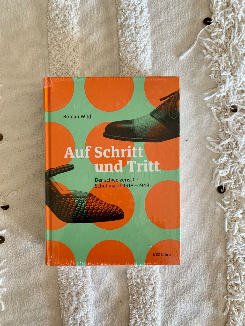 Libri: Buch gebunden NEU Originalverpackt – Nuovo e nell'imballaggio originale da Basel venduto da AVLiving
