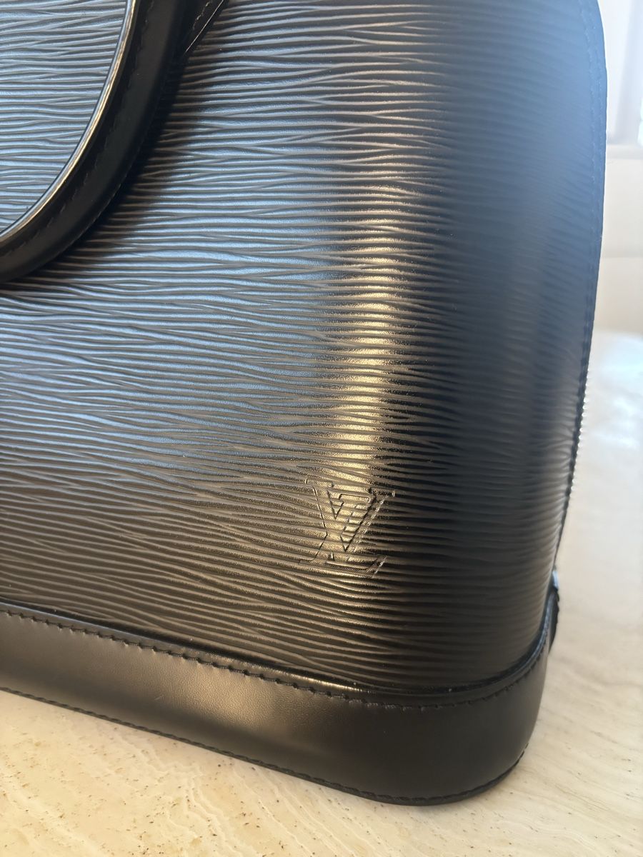 Louis Vuitton Borse da donna: Louis Vuitton Alma PM Epi Leder Schwarz – Nuovo (secondo la descrizione) da Zürich venduto da car_9sdb 1