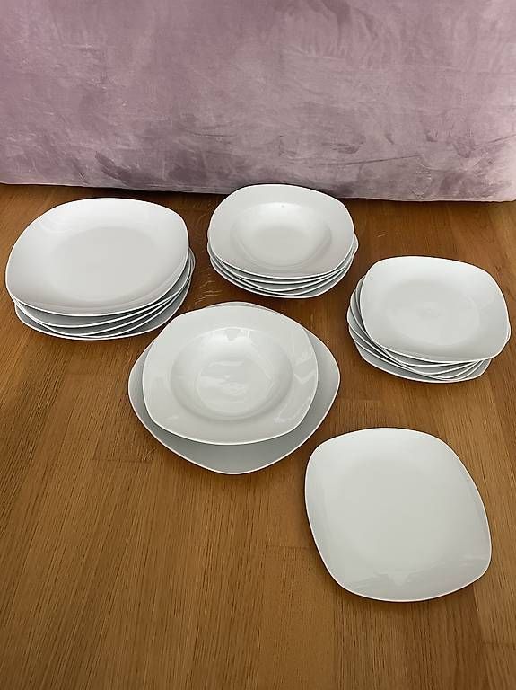 Set di piatti: Geschirr-Set 3 Teilig – Usato da Bern venduto da mic_z28w 1