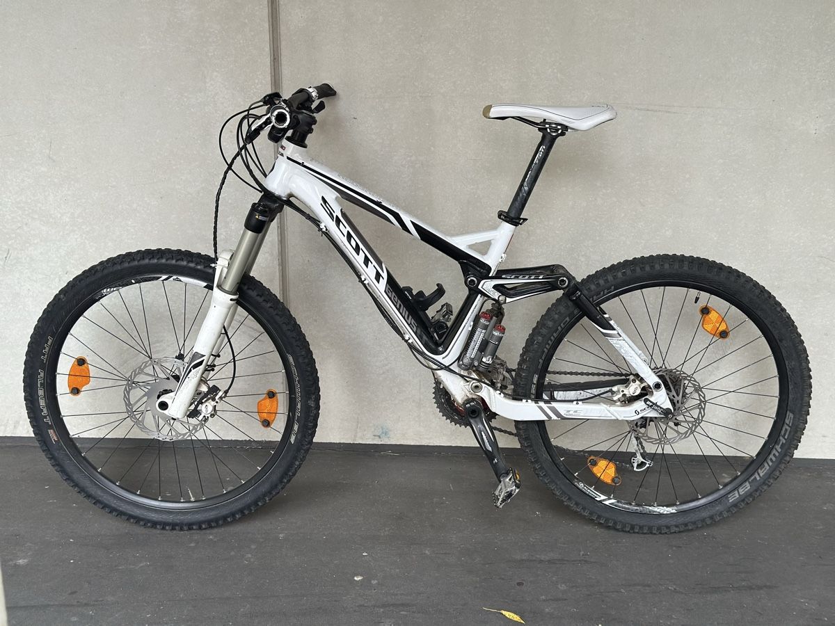 Scott Velos: Scott Genius - Fully Mountainbike – Gebraucht aus Zürich von Gadgets2020 1