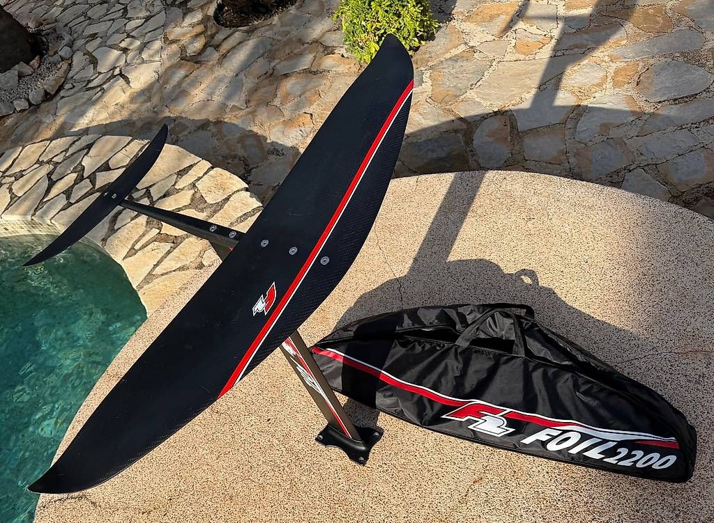 Planches de surf: Foil F2 2200cm – D'occasion à Hergiswil NW par feecaesar01