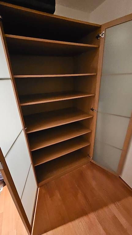 Armadi: Kleiderschrank – Usato da Urdorf venduto da rl4_d62w 1