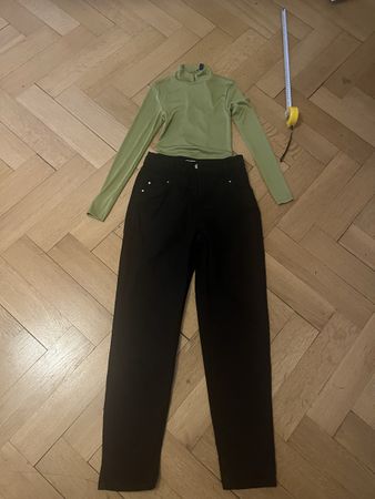 Schwarze Bershka Jeans, Grösse 34, neuwertig & Top XS Set