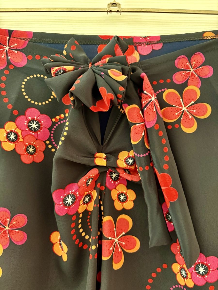 Röcke: Rock Blumenmuster Gr. 40 - 42 ausgefallen – Gebraucht aus Bellinzona von ModaLugano 7