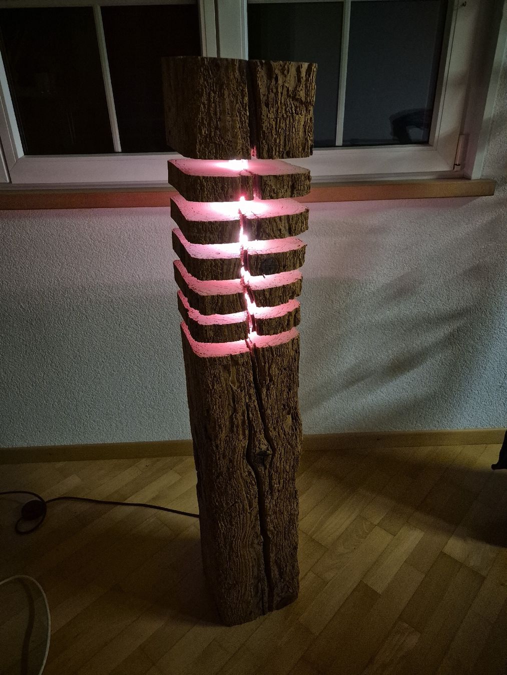 Lampade: Stehlampe Altholzsäule – Usato da Oberriet venduto da sev_mts5 2