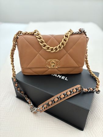 Sac Chanel 19 état impeccable