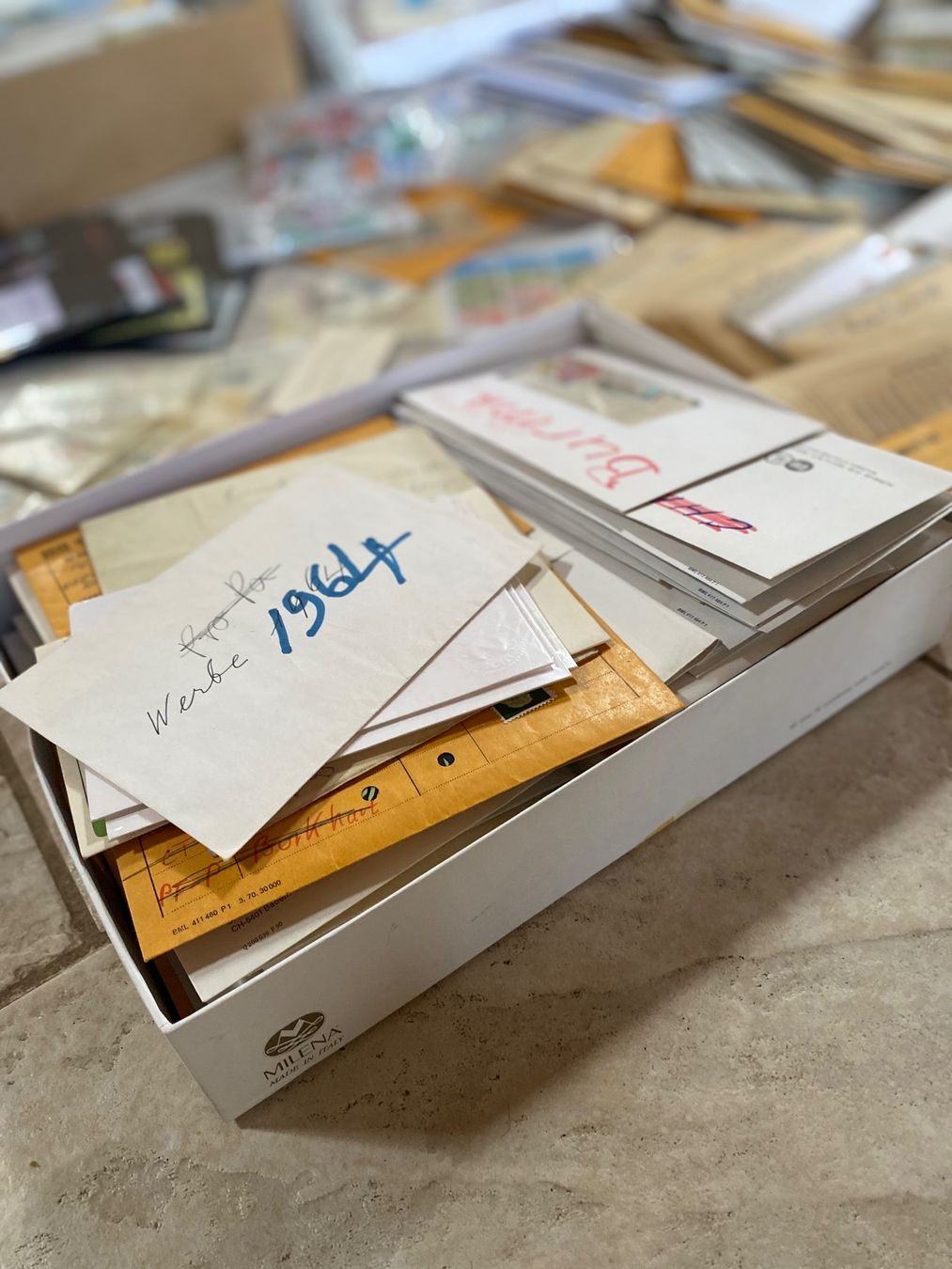 Tutti i francobolli: Riesige Briefmarken Sammlung/Lot – Usato da Zernez venduto da Remi123 5