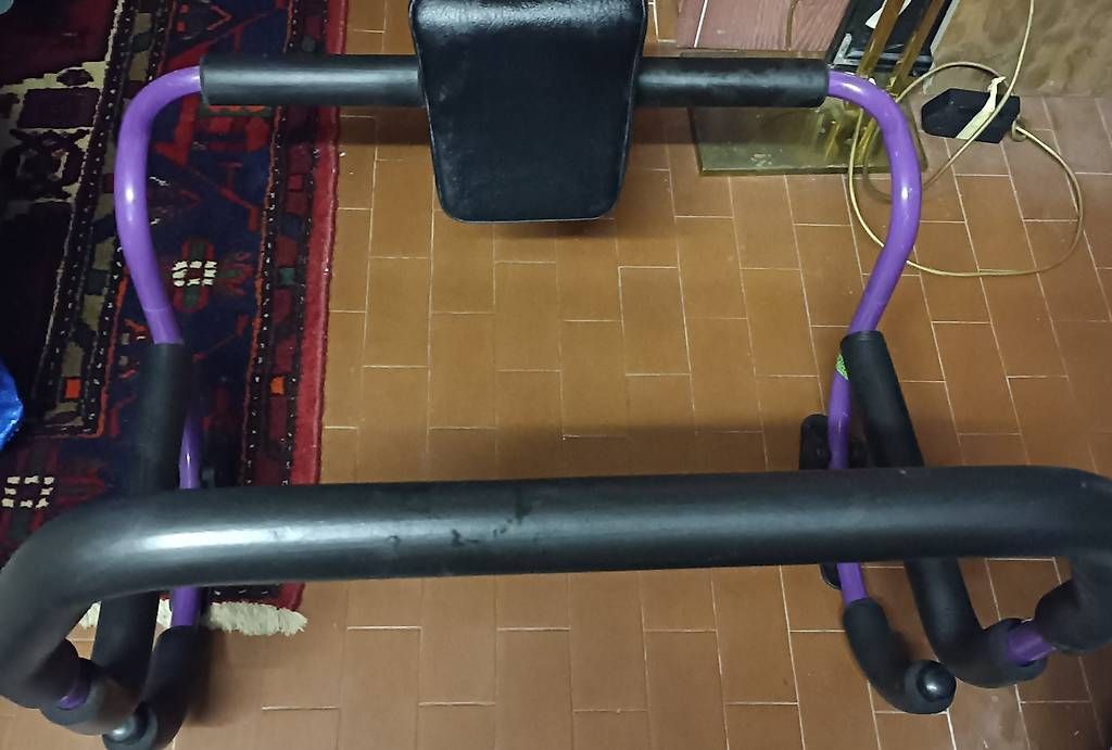 Hometrainer: Attrezzo per-addominali – Gebraucht aus Pregassona von jeystyle74 1