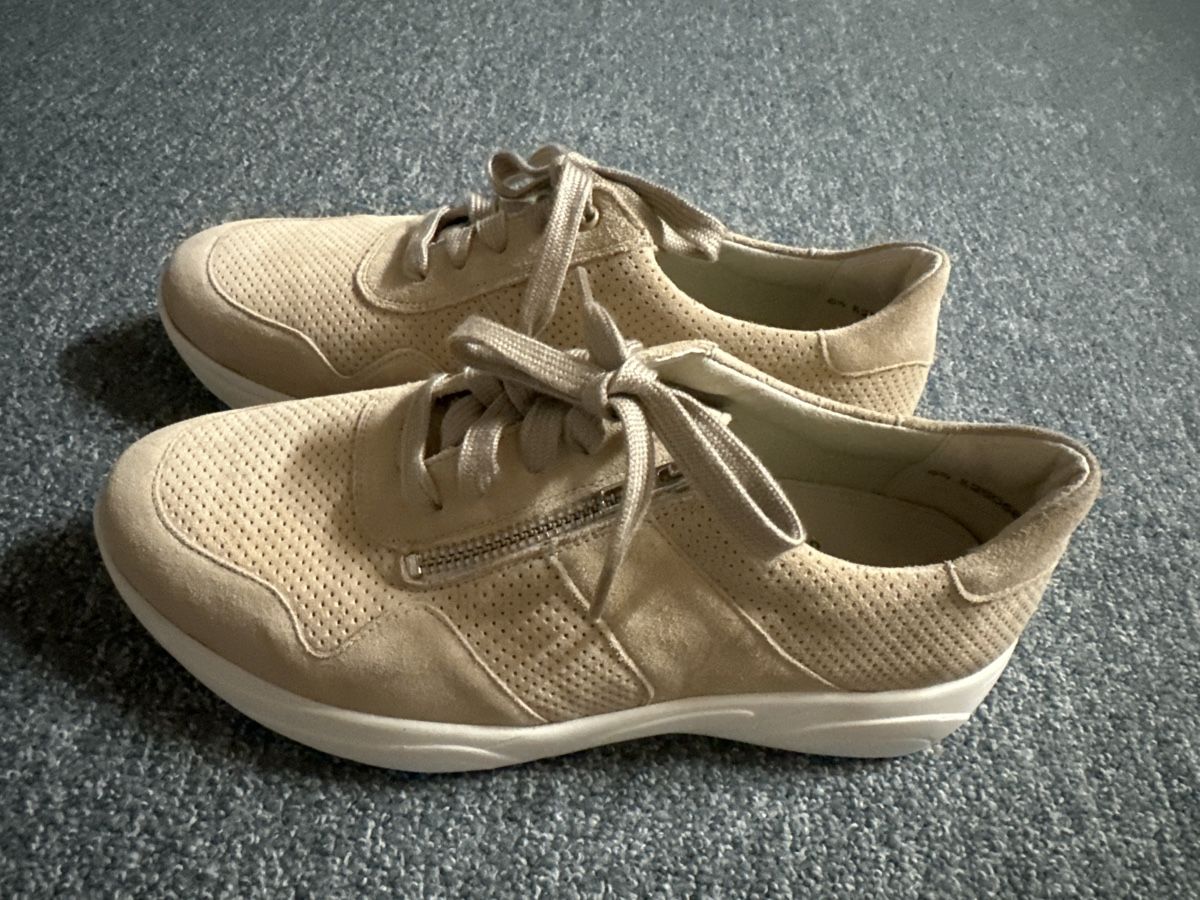 Scarpe da donna: Solidus Halbschuhe Gr 39.5 neu – Nuovo e nell'imballaggio originale da Baltschieder venduto da YmroBe