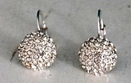 Modeschmuck Ohrenringe mit Steinen