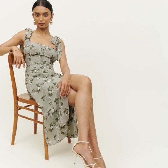 Reformation Vestiti: Reformation Floral Midi Dress – Usato da St.Josefen venduto da lop_lh8d 1