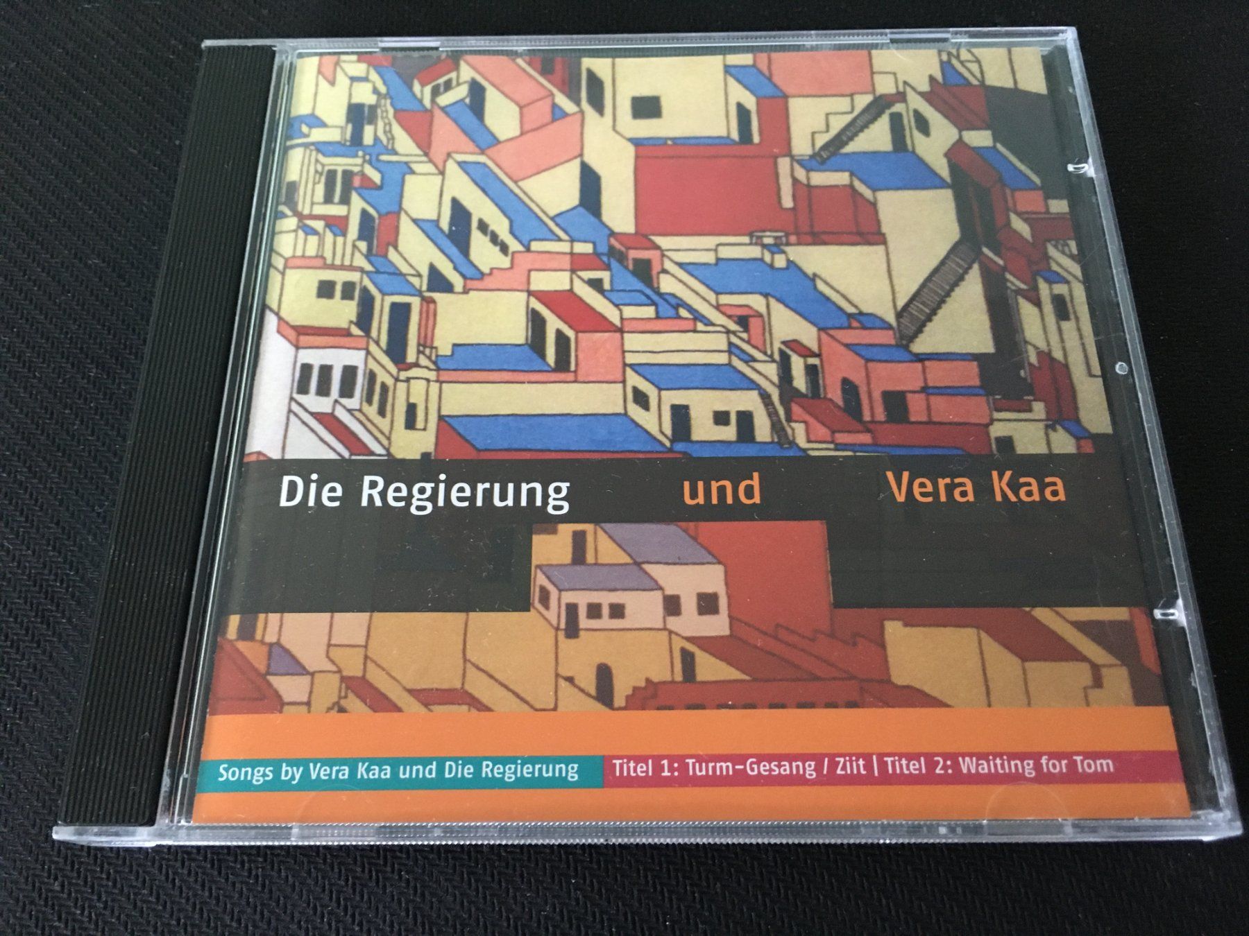 CD: Die Regierung und Vera Kaa -CD- – Usato da St.Gallen venduto da MedienJoe