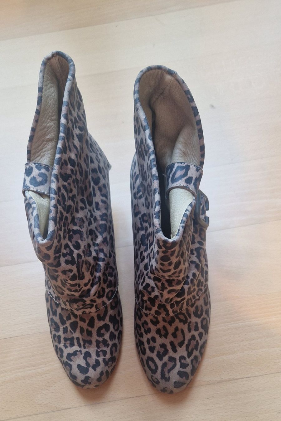 Scarpe da donna: Leder Animal Print Boots – Nuovo (secondo la descrizione) da Zürich venduto da Ana_440 3