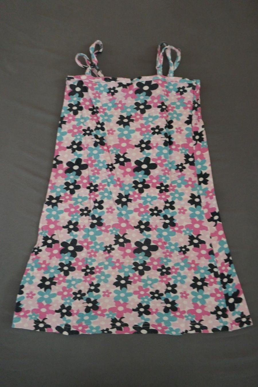 Kleider & Röcke: Schmuckes Sommerkleid mit Blumen, Gr. 122 – Gebraucht aus Horgen von Feli39 2