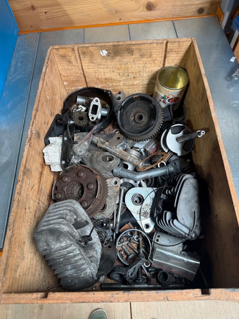Puch Cyclomoteurs: Mofaersatzteile Kiste Occ – D'occasion à Hallau par mofaplus