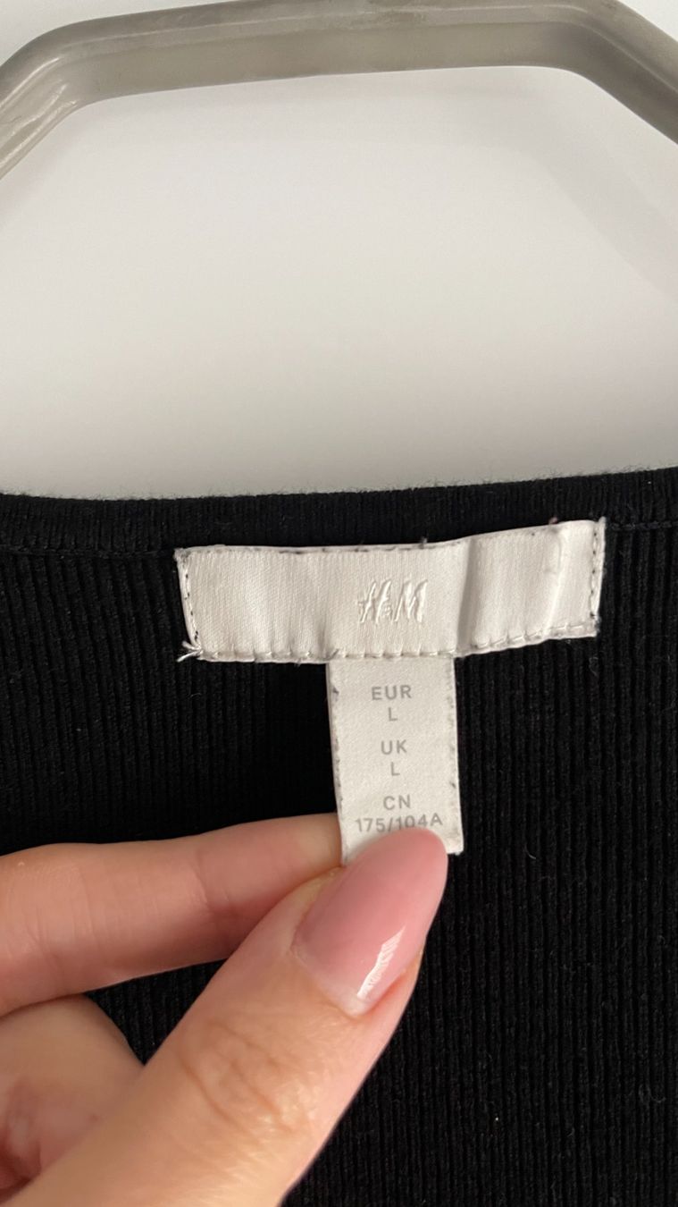 H&M Maglioni & Felpe: H&M Pullover schwarz – Usato da Lausen venduto da sim_hgp6 3